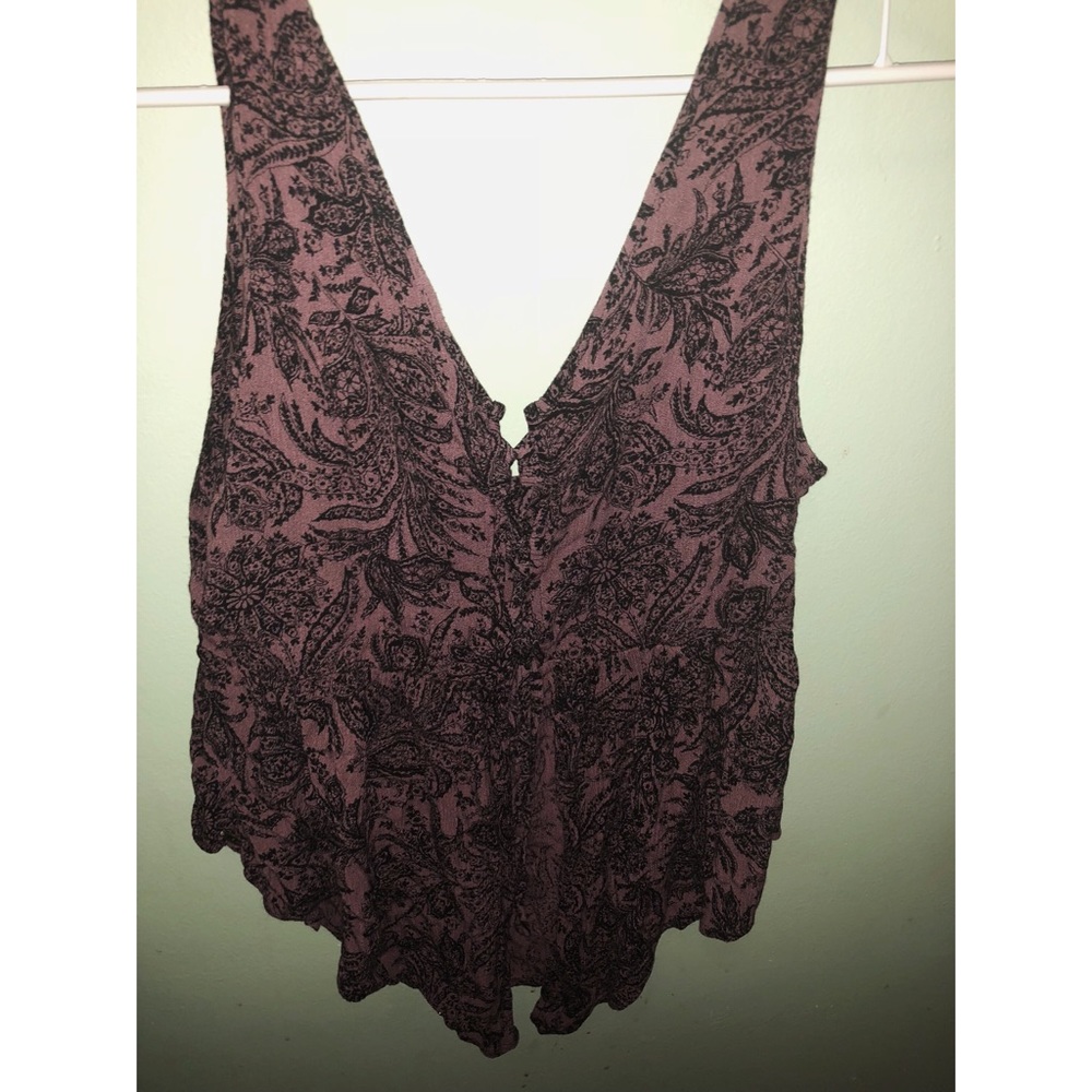 Oneill tank size small with tie up back